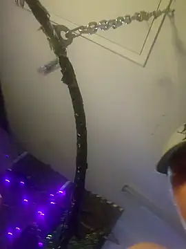 Hotredheadandtoungelasher online show from 2, 11, 2025