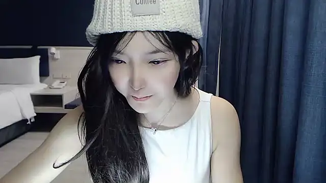 Snapshot of TBgril chatting on 2, 4, 2026 TBgril online show from 2, 4, 2026
