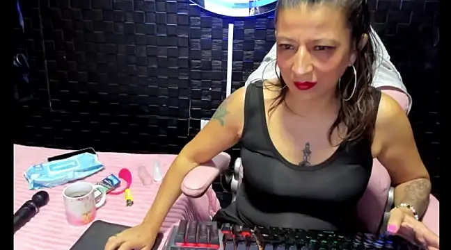 mature sexi40 online show from 17, 2, 2025