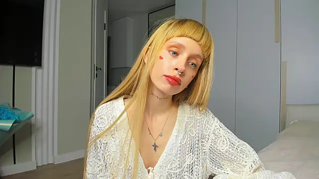 FlowerOfSin2001 online show from 28, 4, 2026