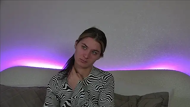 RachelSimpson online show from 12, 3, 2025