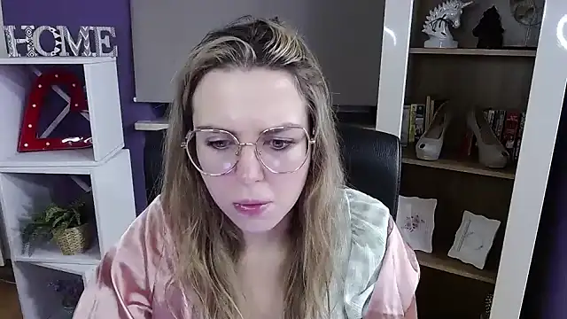 Zoey Erotic online show from 1, 12, 2025