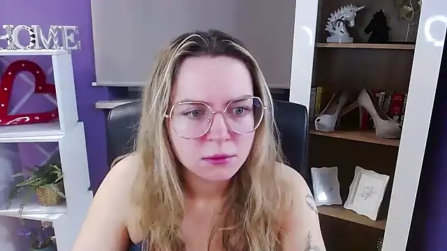 Zoey Erotic online show from 14, 1, 2026