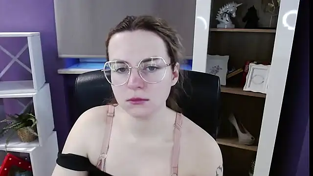 Zoey Erotic online show from 9, 4, 2026