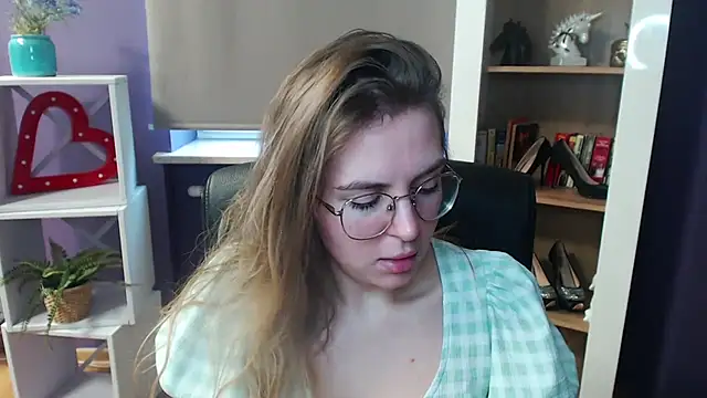 Zoey Erotic online show from 19, 2, 2025