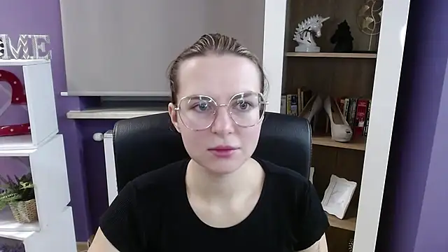 Zoey Erotic online show from 13, 11, 2025