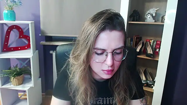 Zoey Erotic online show from 20, 2, 2025