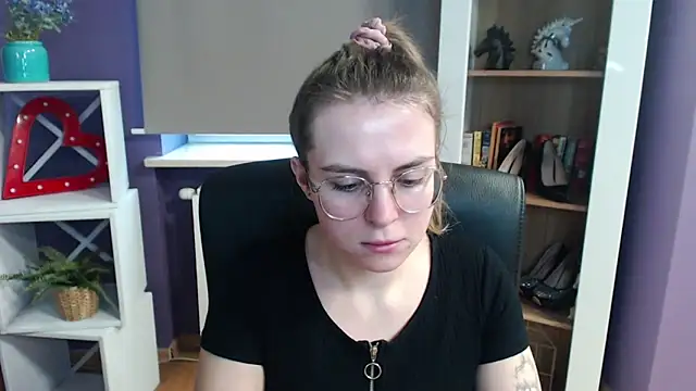 Zoey Erotic online show from 21, 2, 2025
