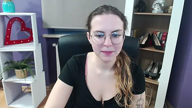 Zoey Erotic online show from 6, 3, 2025