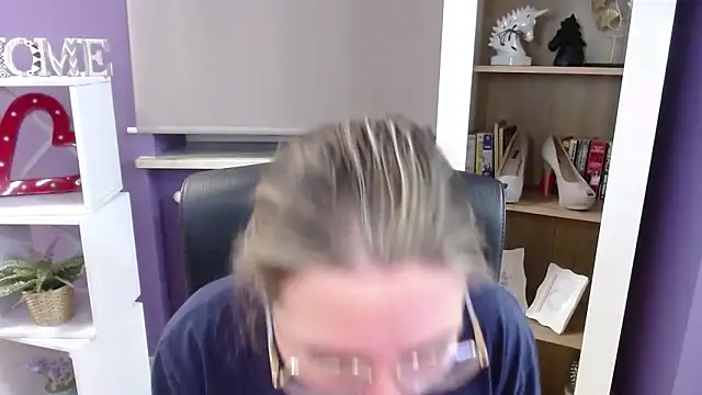 Zoey Erotic online show from 18, 11, 2025