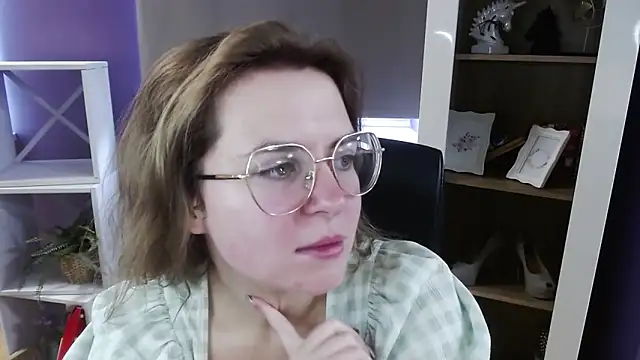 Zoey Erotic online show from 27, 3, 2026