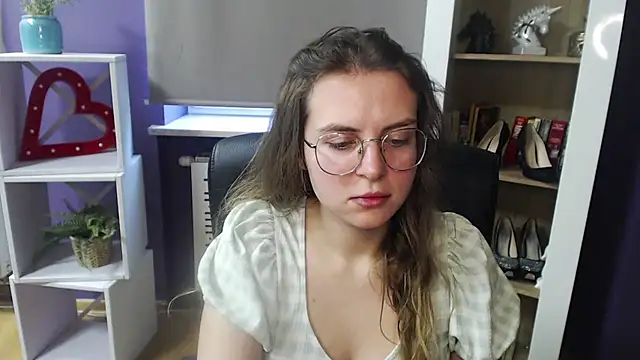 Zoey Erotic online show from 18, 2, 2025