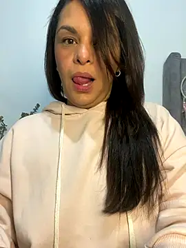 Snapshot of Kataliina chatting on 8, 10, 2025 Kataliina online show from 8, 10, 2025