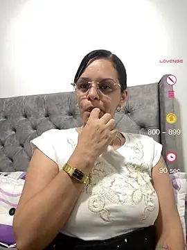 Snapshot of Kataliina chatting on 24, 4, 2026 Kataliina online show from 24, 4, 2026