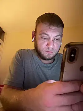Snapshot of Weestud94 chatting on 15, 1, 2025 Weestud94 online show from 15, 1, 2025