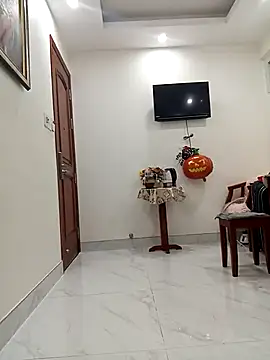 Eliza Wendy online show from 8, 11, 2025