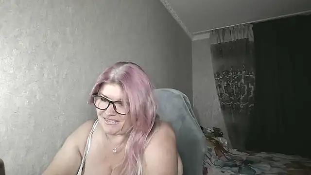 Snapshot of Diana_49 chatting on 13, 7, 2026 Diana 49 online show from 13, 7, 2026