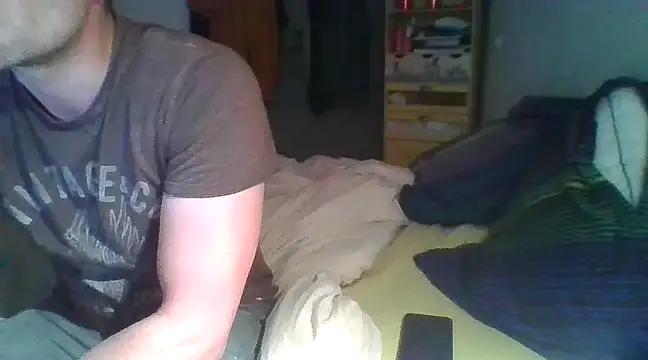 MmaxX004 online show from 5, 3, 2025