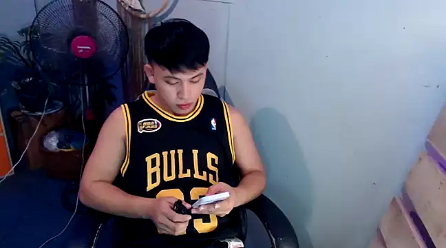 Snapshot of princeJayX chatting on 15, 2, 2025 princeJayX online show from 15, 2, 2025