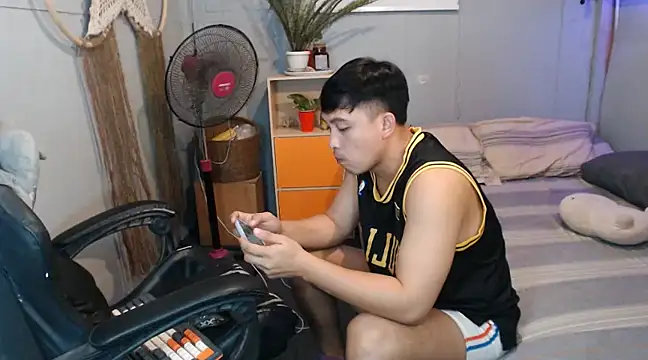 Snapshot of princeJayX chatting on 24, 2, 2025 princeJayX online show from 24, 2, 2025