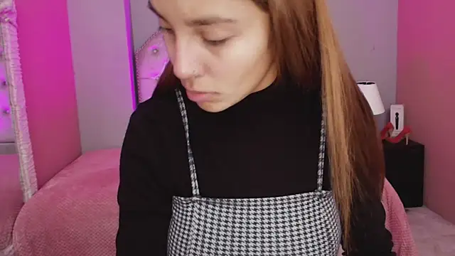 Snapshot of AnisiaFarina chatting on 5, 3, 2025 AnisiaFarina online show from 5, 3, 2025