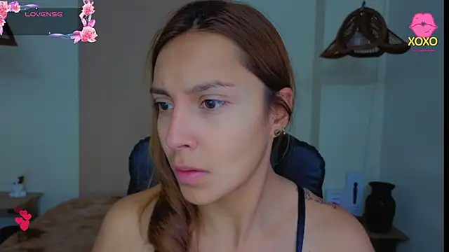 Snapshot of AnisiaFarina chatting on 20, 11, 2025 AnisiaFarina online show from 20, 11, 2025