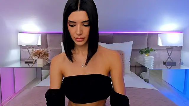 Snapshot of JasmiLyn chatting on 18, 10, 2025 JasmiLyn online show from 18, 10, 2025