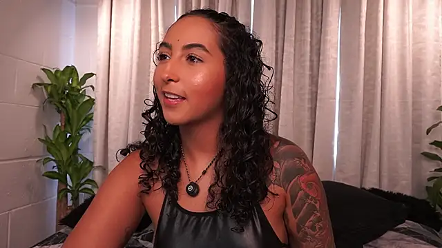 agatha collins  online show from 21, 11, 2025