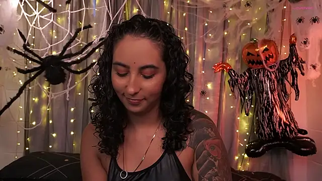 agatha collins  online show from 7, 10, 2025