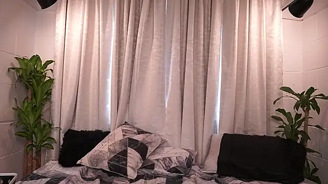 agatha collins  online show from 20, 11, 2025