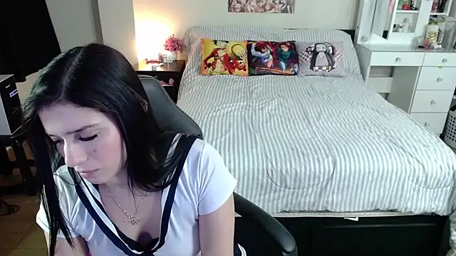 Snapshot of kittykat18x chatting on 29, 5, 2026 kittykat18x online show from 29, 5, 2026