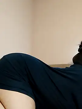 Zulfiya Bruce online show from 18, 12, 2025