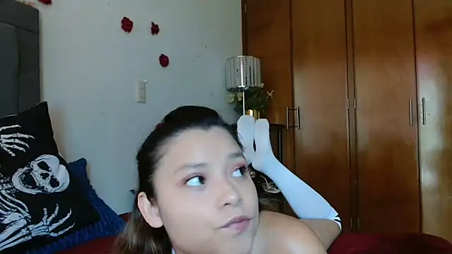 Snapshot of 3littleschoolteens chatting on 20, 7, 2026 3littleschoolteens online show from 20, 7, 2026
