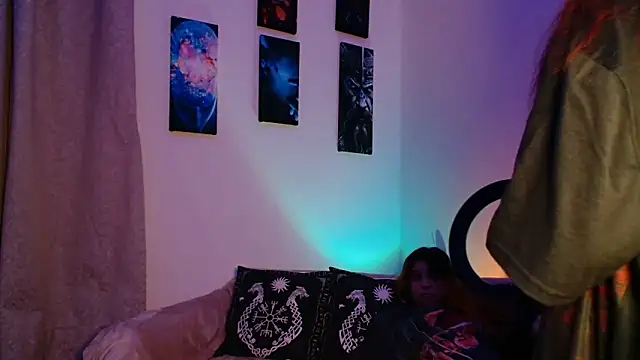 3littleschoolteens online show from 23, 3, 2025