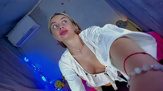 LickLizzy online show from 10, 6, 2026