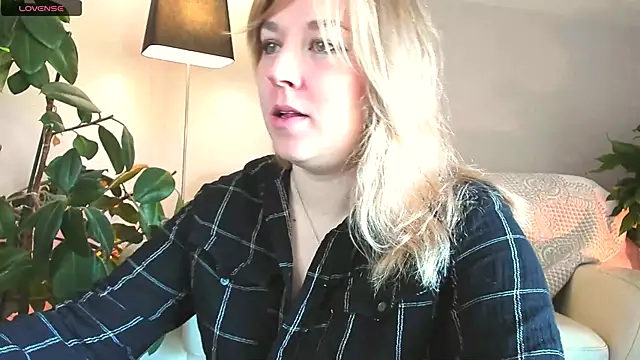 Snapshot of 5_in_one chatting on 2, 6, 2026 5 in one online show from 2, 6, 2026