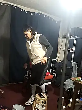 LaInsaciableIntensa online show from 6, 11, 2025