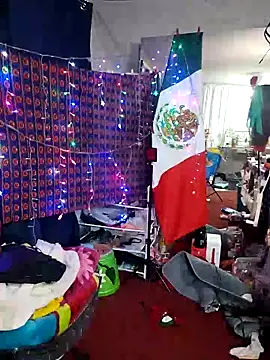 LaInsaciableIntensa online show from 15, 10, 2025