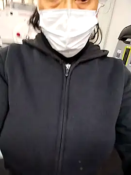 LaInsaciableIntensa online show from 5, 12, 2025