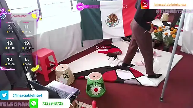 LaInsaciableIntensa online show from 15, 11, 2025