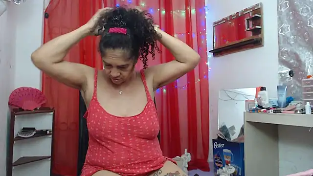 Snapshot of heyline_milf chatting on 4, 5, 2026 heyline milf online show from 4, 5, 2026