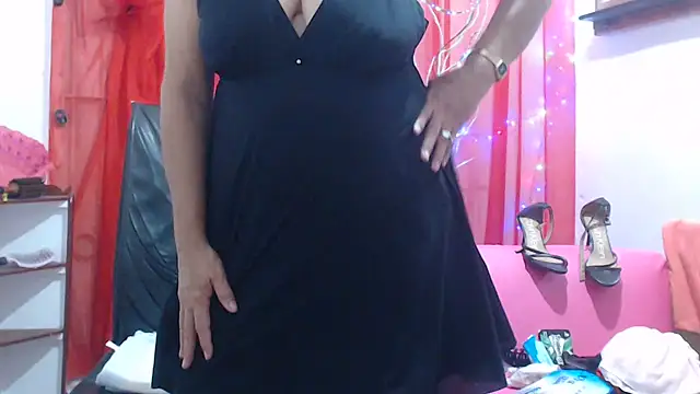 Snapshot of heyline_milf chatting on 10, 7, 2026 heyline milf online show from 10, 7, 2026