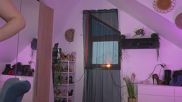 Amaliamour online show from 1, 3, 2026