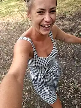 Snapshot of Keli_Jessi chatting on 9, 7, 2026 Keli Jessi online show from 9, 7, 2026