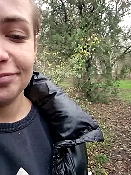 Keli Jessi online show from 4, 12, 2025