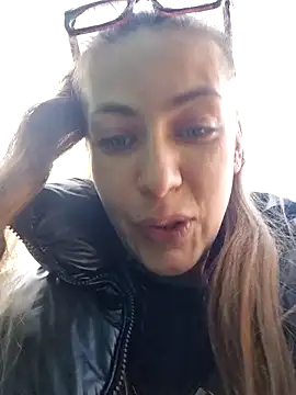 Keli Jessi online show from 12, 3, 2026