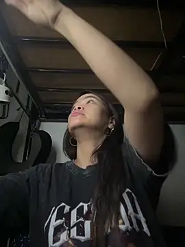 pinay4uwithagoodheart online show from 19, 5, 2026