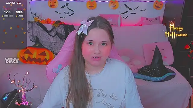 Lolisuccub online show from 16, 11, 2025