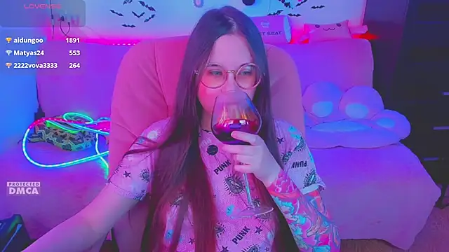 Snapshot of Lolisuccub chatting on 5, 5, 2026 Lolisuccub online show from 5, 5, 2026