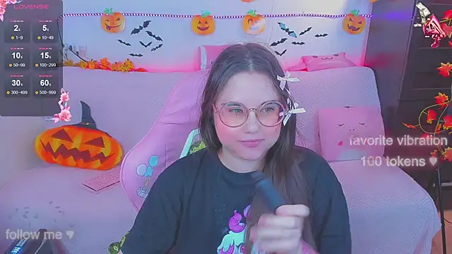 Lolisuccub online show from 17, 10, 2025